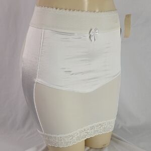 Vintage Elegant White Lace Trim Slip Skirt